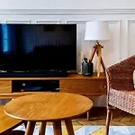 Superb Haussmanian Apt Balcony Near Montmartre