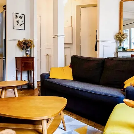 Superb Haussmanian Apt Balcony Near Montmartre * Parigi