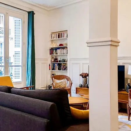Superb Haussmanian Apt Balcony Near Montmartre