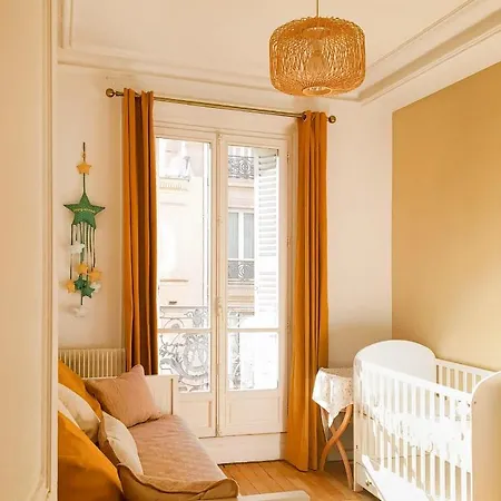 Superb Haussmanian Apt Balcony Near Montmartre Appartamento Parigi