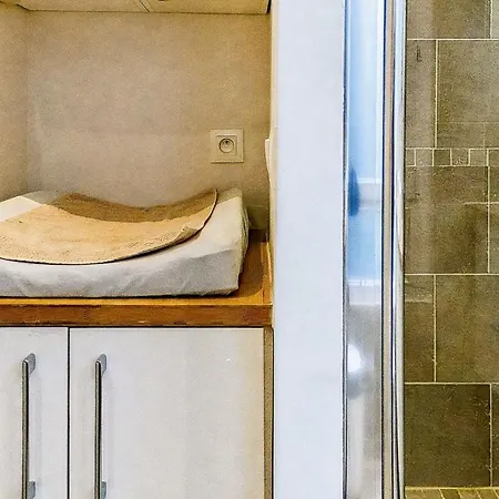 Superb Haussmanian Apt Balcony Near Montmartre *